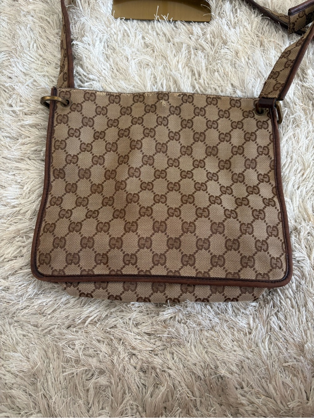 Gucci Brown GG Supreme Canvas Messenger Bag with Dark Brown Trim WORN - Picture 11 of 16
